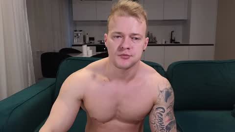 Snapshot of pashka_x chatting on 01-09-25, 11:03 Pashka online show from 01-09-25, 11:03