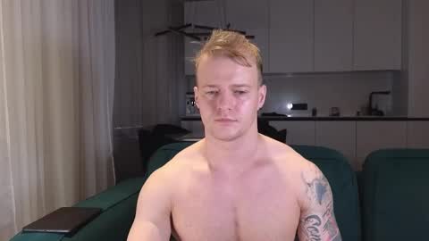 Snapshot of pashka_x chatting on 02-09-25, 11:25 Pashka online show from 02-09-25, 11:25