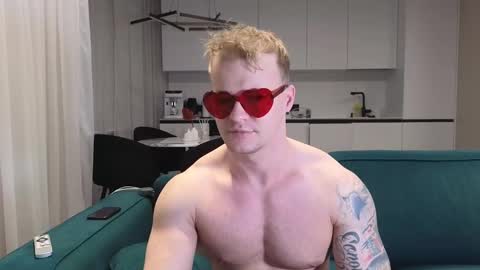 Snapshot of pashka_x chatting on 02-10-25, 12:08 Pashka online show from 02-10-25, 12:08