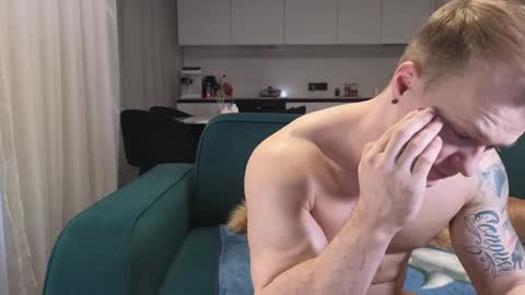 Snapshot of pashka_x chatting on 02-12-25, 08:27 Pashka online show from 02-12-25, 08:27