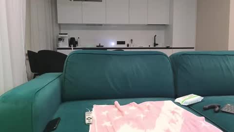 Snapshot of pashka_x chatting on 03-04-25, 08:13 Pashka online show from 03-04-25, 08:13