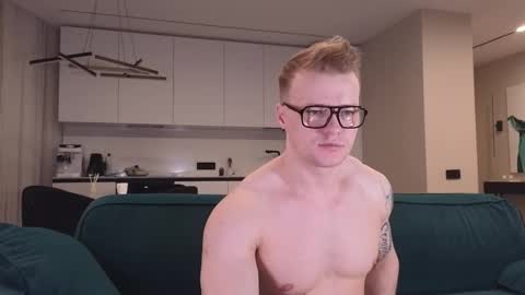 Snapshot of pashka_x chatting on 03-06-25, 06:08 Pashka online show from 03-06-25, 06:08