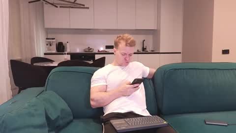 Snapshot of pashka_x chatting on 03-11-25, 08:41 Pashka online show from 03-11-25, 08:41