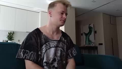 Snapshot of pashka_x chatting on 09-14-25, 10:14 Pashka online show from 09-14-25, 10:14