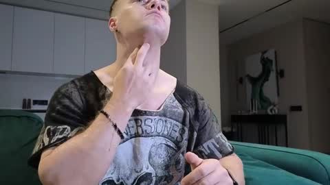 Snapshot of pashka_x chatting on 09-15-25, 06:35 Pashka online show from 09-15-25, 06:35