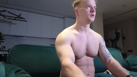 Snapshot of pashka_x chatting on 09-16-25, 06:36 Pashka online show from 09-16-25, 06:36