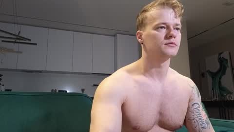 Snapshot of pashka_x chatting on 09-29-25, 06:29 Pashka online show from 09-29-25, 06:29