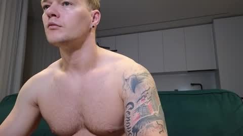 Snapshot of pashka_x chatting on 10-01-25, 06:19 Pashka online show from 10-01-25, 06:19