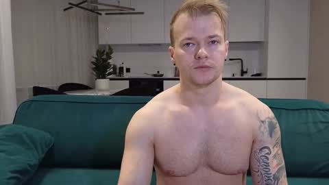 Snapshot of pashka_x chatting on 10-02-25, 06:31 Pashka online show from 10-02-25, 06:31