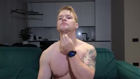 Snapshot of pashka_x chatting on 10-09-25, 06:11 Pashka online show from 10-09-25, 06:11