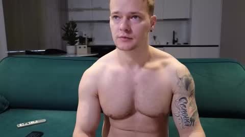 Snapshot of pashka_x chatting on 10-24-25, 06:54 Pashka online show from 10-24-25, 06:54