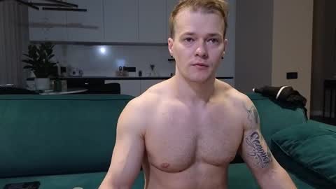 Snapshot of pashka_x chatting on 11-08-25, 07:19 Pashka online show from 11-08-25, 07:19