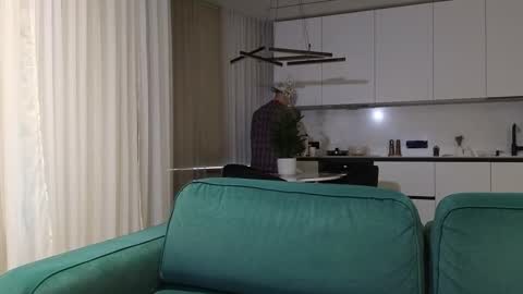 Snapshot of pashka_x chatting on 11-16-25, 11:27 Pashka online show from 11-16-25, 11:27