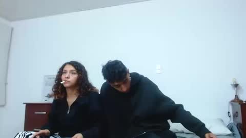 pasionados online show from 10-18-25, 03:09