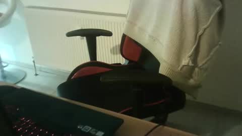 Snapshot of passebert chatting on 05-01-26, 09:36 Pazz online show from 05-01-26, 09:36
