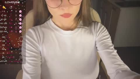 Snapshot of passiondesire_ chatting on 01-28-25, 07:00 Zoe online show from 01-28-25, 07:00