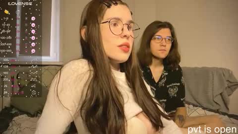 Snapshot of passiondesire_ chatting on 09-18-25, 07:10 Zoe online show from 09-18-25, 07:10