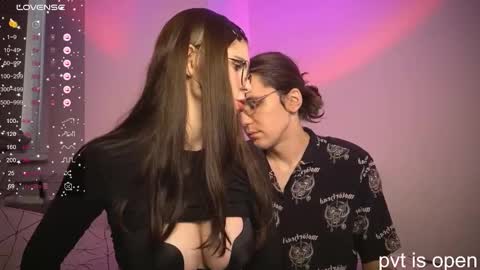 Snapshot of passiondesire_ chatting on 10-15-25, 08:25 Zoe online show from 10-15-25, 08:25