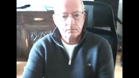 Snapshot of pat5057 chatting on 04-01-26, 09:32 Master Bates online show from 04-01-26, 09:32