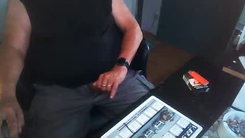 Snapshot of patjeooo chatting on 06-26-26, 02:32 patjeooo online show from 06-26-26, 02:32