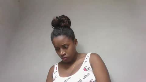 patricia9090 online show from 11-28-25, 07:00