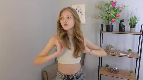 Vicki online show from 09-10-25, 10:48