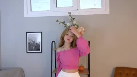 Vicki online show from 09-17-25, 10:06