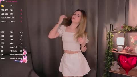 Snapshot of patriciamitchell_ chatting on 02-28-26, 09:32 Mia online show from 02-28-26, 09:32