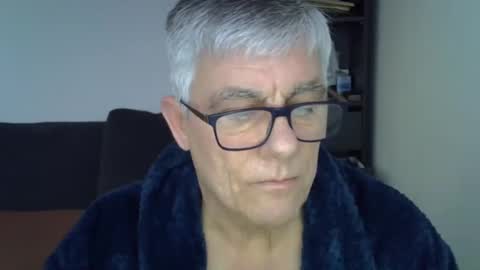 patrick5275 online show from 01-04-25, 07:13