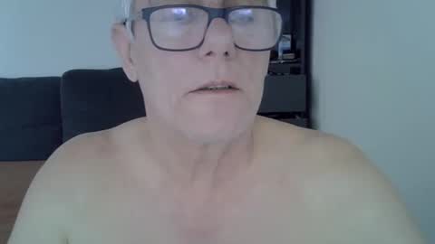 patrick5275 online show from 02-10-25, 03:42