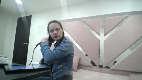 Snapshot of patrick_and_greeicy chatting on 01-23-25, 04:30 patrick_and_greeicy online show from 01-23-25, 04:30