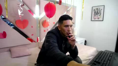 Snapshot of patrick_and_greeicy chatting on 02-08-25, 01:00 patrick_and_greeicy online show from 02-08-25, 01:00