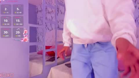 Snapshot of patrick_lovee chatting on 05-04-26, 08:38 Patrick online show from 05-04-26, 08:38