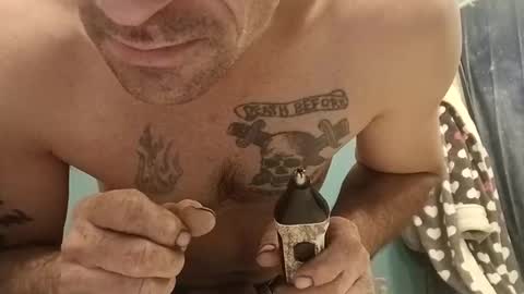 patrickl85 online show from 01-20-25, 05:04