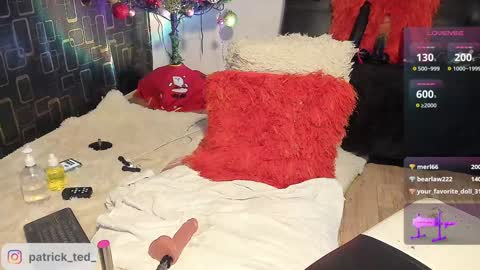 Snapshot of patrickted chatting on 12-29-24, 03:44 patrick ted online show from 12-29-24, 03:44