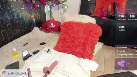 Snapshot of patrickted chatting on 01-01-25, 02:51 patrick ted online show from 01-01-25, 02:51