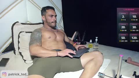 Snapshot of patrickted chatting on 02-03-25, 02:47 patrick ted online show from 02-03-25, 02:47