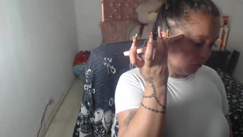 Snapshot of patty_squirt87 chatting on 11-10-25, 03:27 patty squirt87 online show from 11-10-25, 03:27