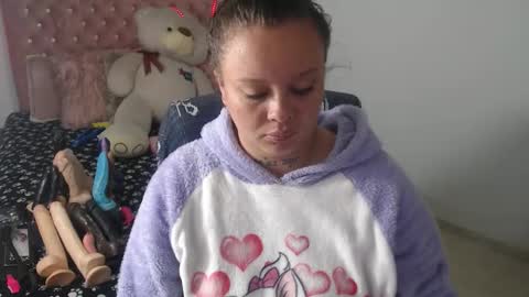 Snapshot of patty_squirt87 chatting on 01-14-26, 02:28 patty squirt87 online show from 01-14-26, 02:28