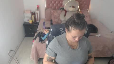 Snapshot of patty_squirt87 chatting on 04-08-26, 12:38 patty squirt87 online show from 04-08-26, 12:38