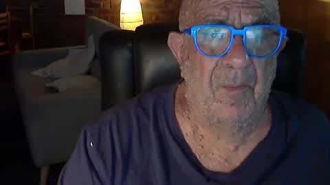 Snapshot of patvac chatting on 12-02-24, 01:24 patvac online show from 12-02-24, 01:24