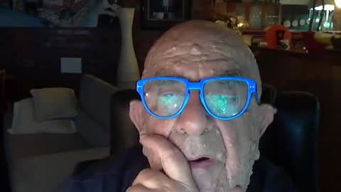 Snapshot of patvac chatting on 12-05-24, 12:33 patvac online show from 12-05-24, 12:33