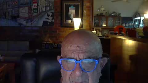 Snapshot of patvac chatting on 12-12-24, 01:39 patvac online show from 12-12-24, 01:39