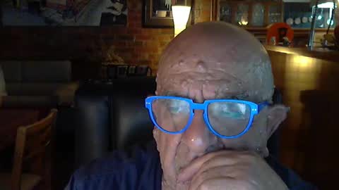 Snapshot of patvac chatting on 12-13-24, 01:44 patvac online show from 12-13-24, 01:44