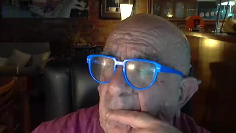 Snapshot of patvac chatting on 12-21-24, 01:21 patvac online show from 12-21-24, 01:21