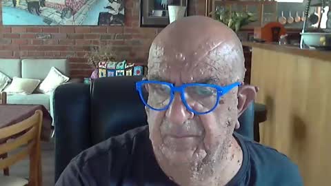 Snapshot of patvac chatting on 12-25-24, 11:10 patvac online show from 12-25-24, 11:10