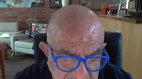 Snapshot of patvac chatting on 01-01-25, 10:46 patvac online show from 01-01-25, 10:46