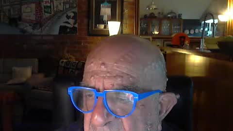 Snapshot of patvac chatting on 01-09-25, 01:35 patvac online show from 01-09-25, 01:35