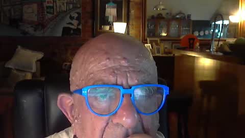 Snapshot of patvac chatting on 01-10-25, 12:47 patvac online show from 01-10-25, 12:47