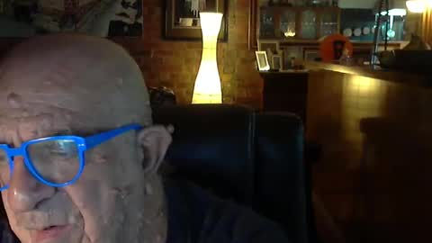 Snapshot of patvac chatting on 01-18-25, 01:29 patvac online show from 01-18-25, 01:29